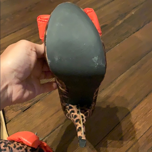 Leopard heels with red bow - Picture 4 of 6